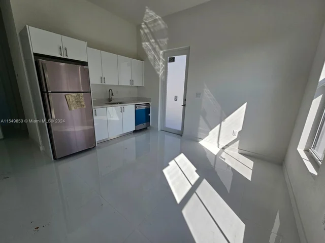 22560 SW 125 AVE, Miami FL 33170