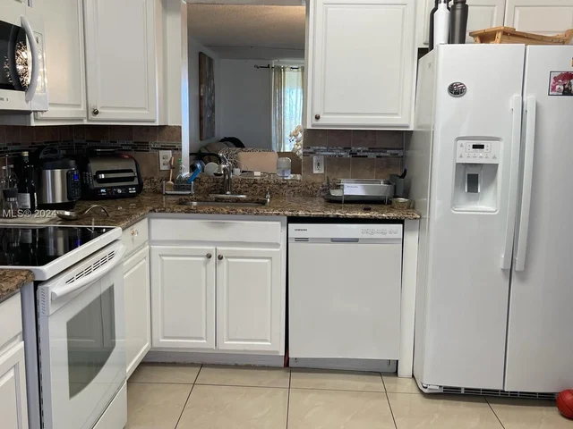 4570 NW 18th Ave # 506, Deerfield Beach FL 33064