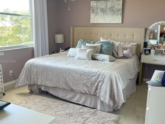 4570 NW 18th Ave # 506, Deerfield Beach FL 33064