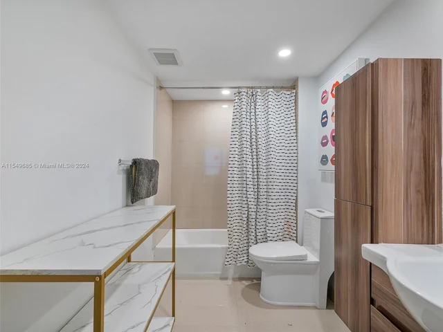 780 NE 69th St # 1202, Miami FL 33138