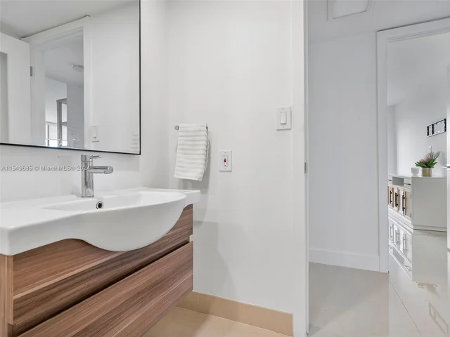 780 NE 69th St # 1202, Miami FL 33138