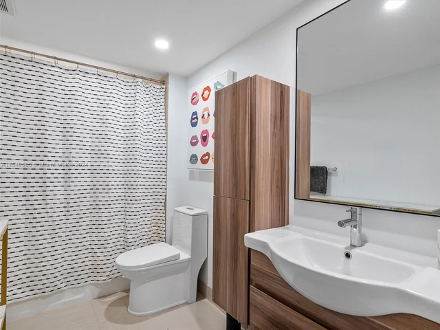 780 NE 69th St # 1202, Miami FL 33138