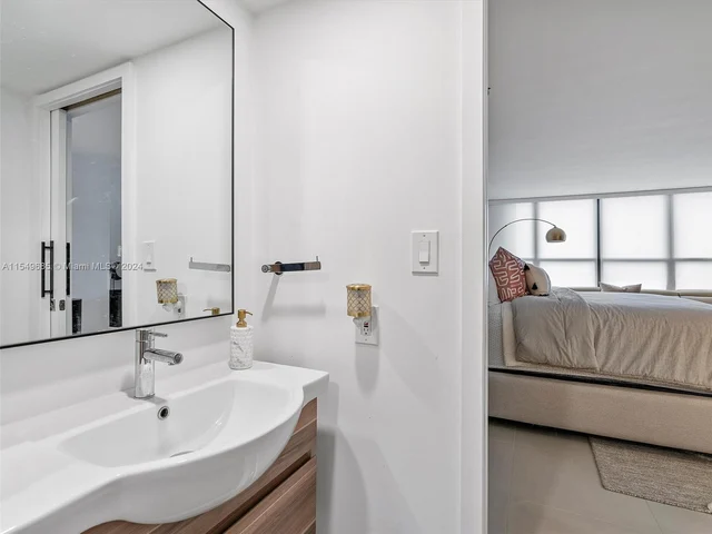 780 NE 69th St # 1202, Miami FL 33138