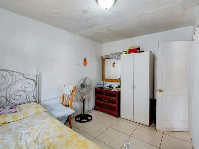 550 NW 143rd St, North Miami FL 33168