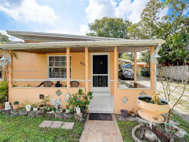 550 NW 143rd St, North Miami FL 33168
