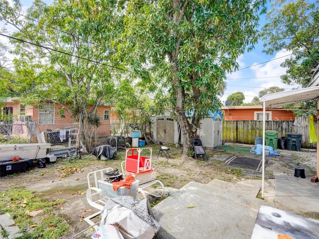 550 NW 143rd St, North Miami FL 33168