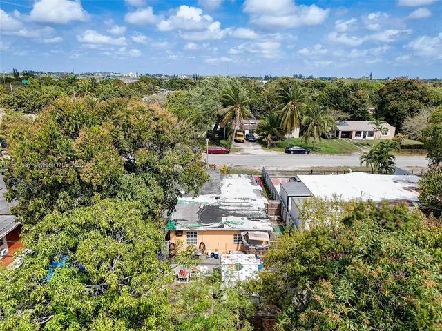 550 NW 143rd St, North Miami FL 33168