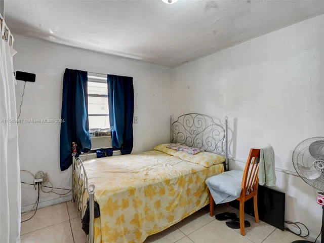 550 NW 143rd St, North Miami FL 33168