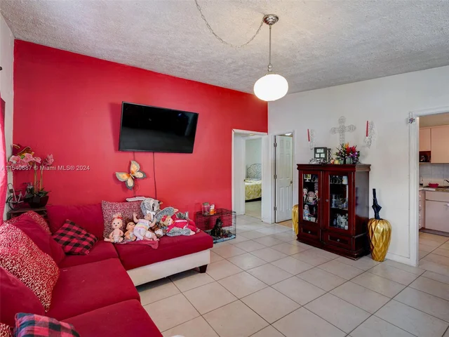 550 NW 143rd St, North Miami FL 33168