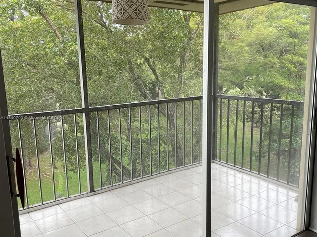 6001 N Falls Circle # 408, Lauderhill FL 33319