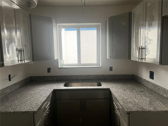 1853 Madison St # 1, Hollywood FL 33020