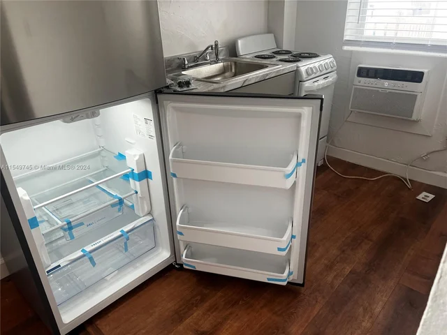 2037 Madison St # 11, Hollywood FL 33020