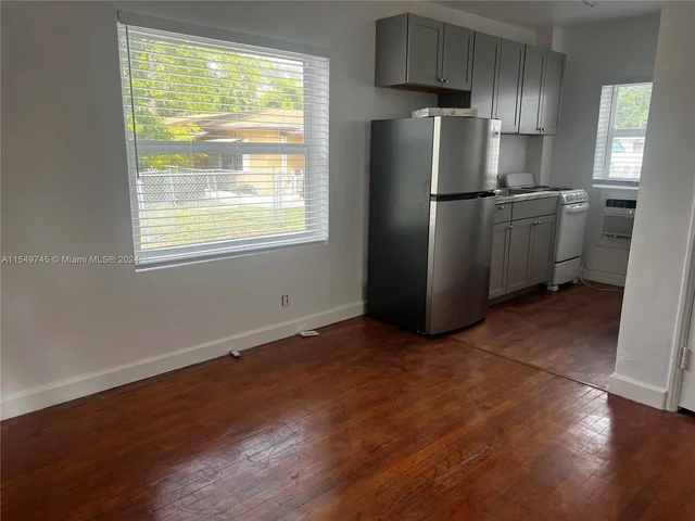 2037 Madison St # 11, Hollywood FL 33020