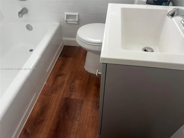 2037 Madison St # 11, Hollywood FL 33020