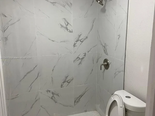 5311 NE 10th Ave, Deerfield Beach FL 33064