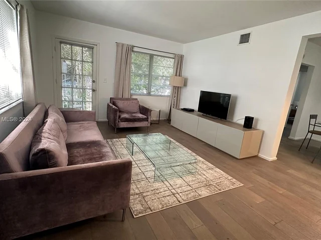 911 Meridian Ave # 101, Miami Beach FL 33139