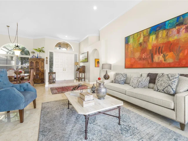 2943 Oakbrook Dr, Weston FL 33332