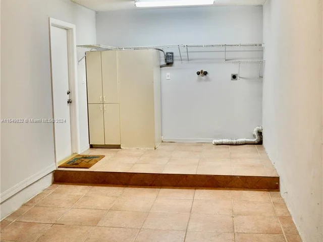 18124 SW 153rd Pl, Miami FL 33187