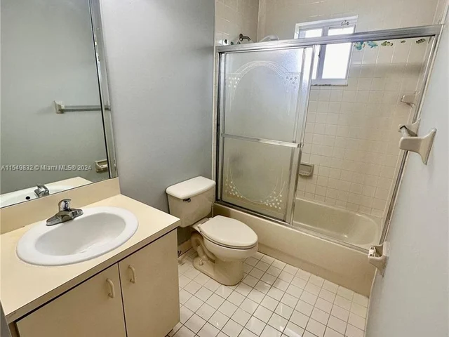 18124 SW 153rd Pl, Miami FL 33187