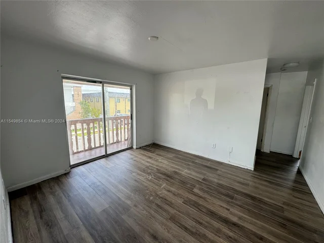 380 E 50th St # 8, Hialeah FL 33013