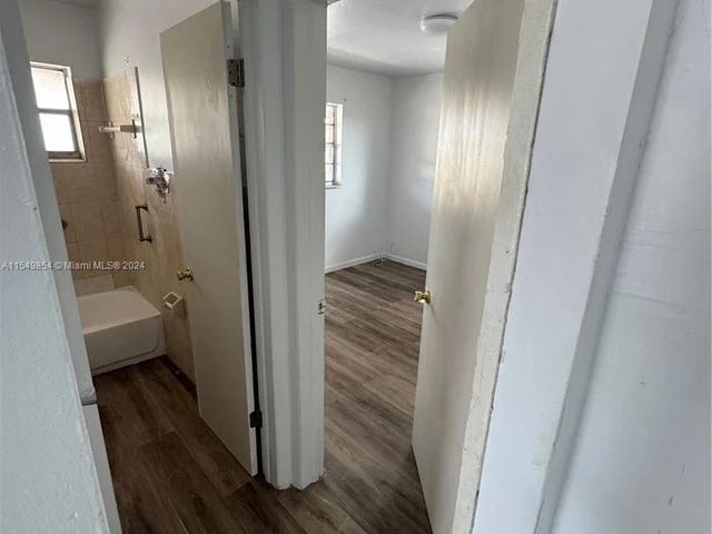 380 E 50th St # 8, Hialeah FL 33013