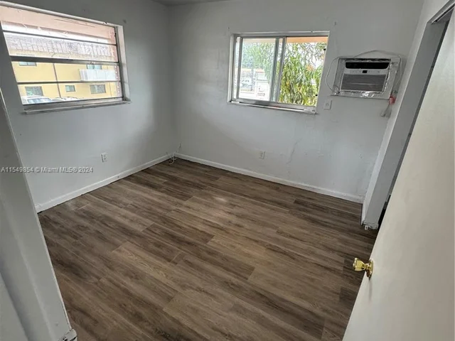 380 E 50th St # 8, Hialeah FL 33013