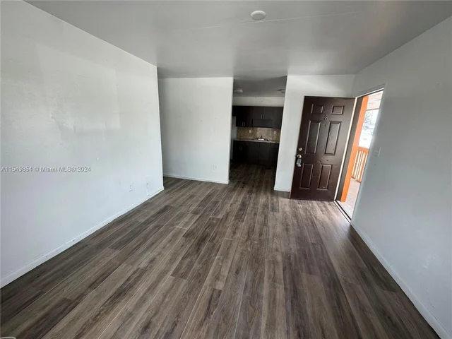 380 E 50th St # 8, Hialeah FL 33013