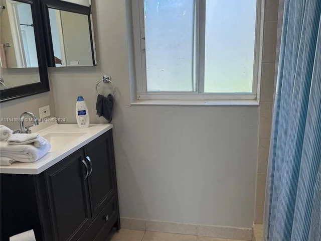 919 SW 10th St # 1, Miami FL 33130