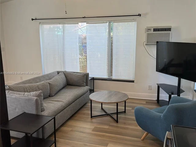 919 SW 10th St # 1, Miami FL 33130