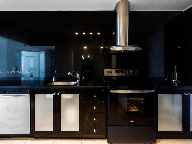 100 Lincoln Rd # 1020, Miami Beach FL 33139