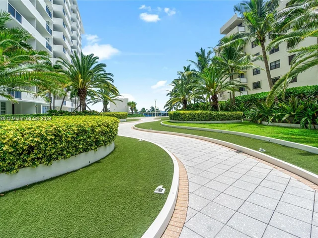 100 Lincoln Rd # 1020, Miami Beach FL 33139