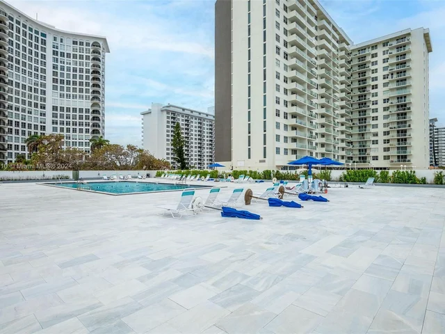 5601 Collins Ave # 1604, Miami Beach FL 33140