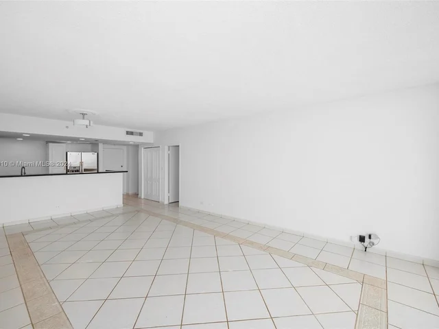 5601 Collins Ave # 1604, Miami Beach FL 33140