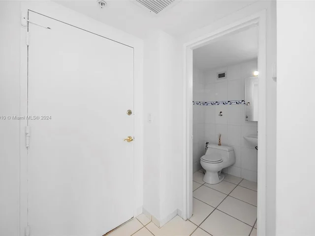 5601 Collins Ave # 1604, Miami Beach FL 33140