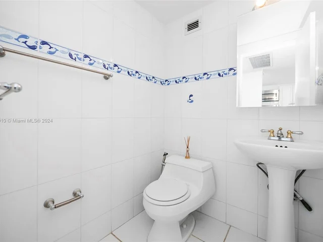 5601 Collins Ave # 1604, Miami Beach FL 33140