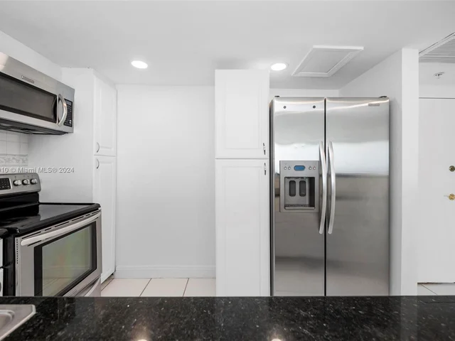 5601 Collins Ave # 1604, Miami Beach FL 33140