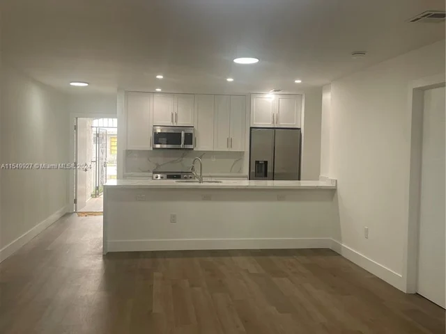 21361 NW 39th Ave, Miami Gardens FL 33055