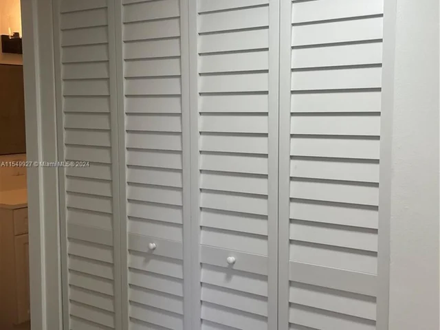 21361 NW 39th Ave, Miami Gardens FL 33055