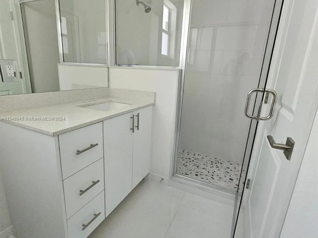 22580 SW 125 AVE, Miami FL 33170