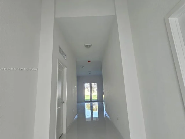 22580 SW 125 AVE, Miami FL 33170