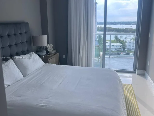 7930 East Dr, North Bay Village FL 33141