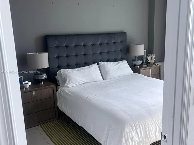 7930 East Dr, North Bay Village FL 33141