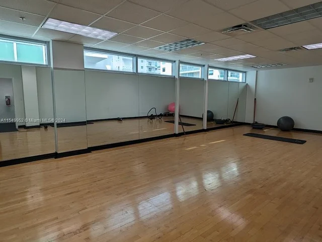 7930 East Dr, North Bay Village FL 33141