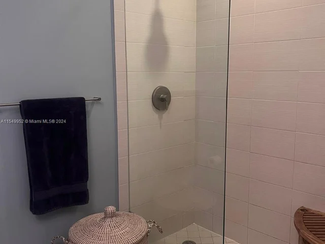 7930 East Dr, North Bay Village FL 33141