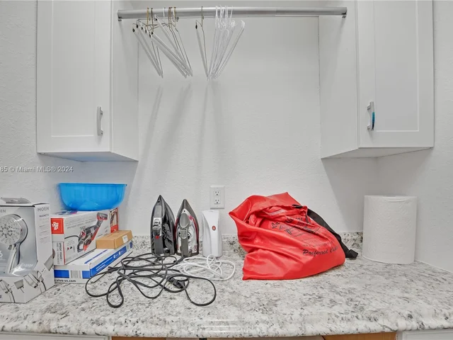 11548 SW 14th St, Pembroke Pines FL 33025