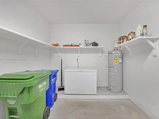 11548 SW 14th St, Pembroke Pines FL 33025