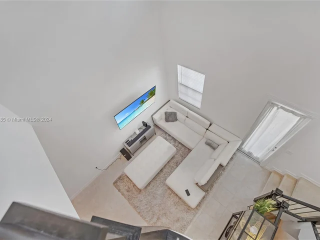 11548 SW 14th St, Pembroke Pines FL 33025