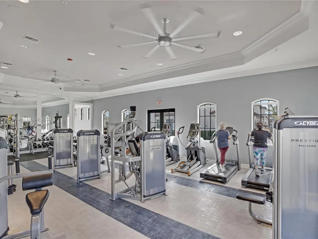 11548 SW 14th St, Pembroke Pines FL 33025