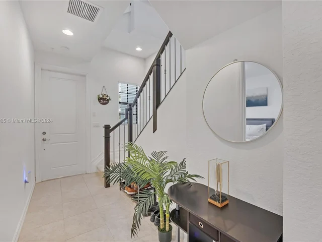 11548 SW 14th St, Pembroke Pines FL 33025