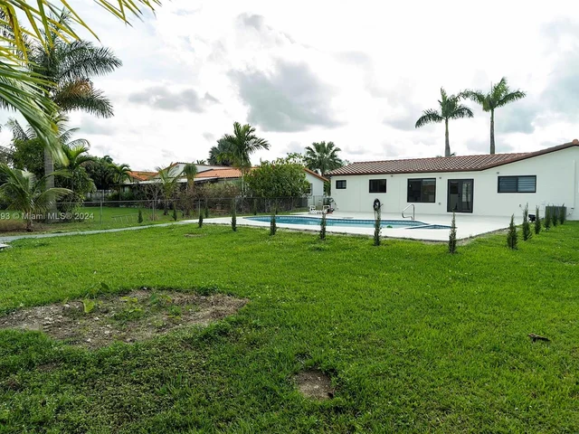 241 SW 122nd Ct # a, Miami FL 33184